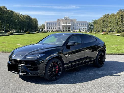 Lamborghini factory Urus Lambo mieten Berlin Autovermietung Sportwagen