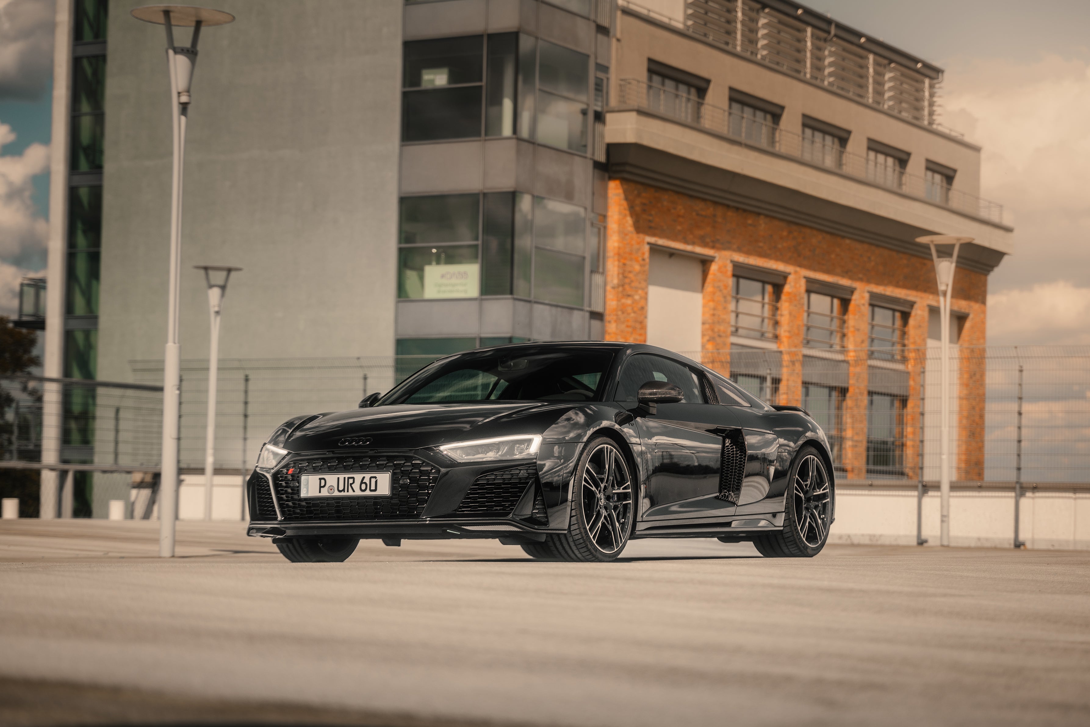 Audi R8 V10+ Sportwagen mieten leihen rent Vermietung deals